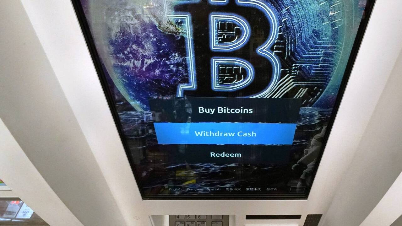 Nach der Zulassung von Bitcoin-ETFs können Anleger in den USA nun in Bitcoin investieren, ohne die Kryptowährung kaufen zu müssen.  