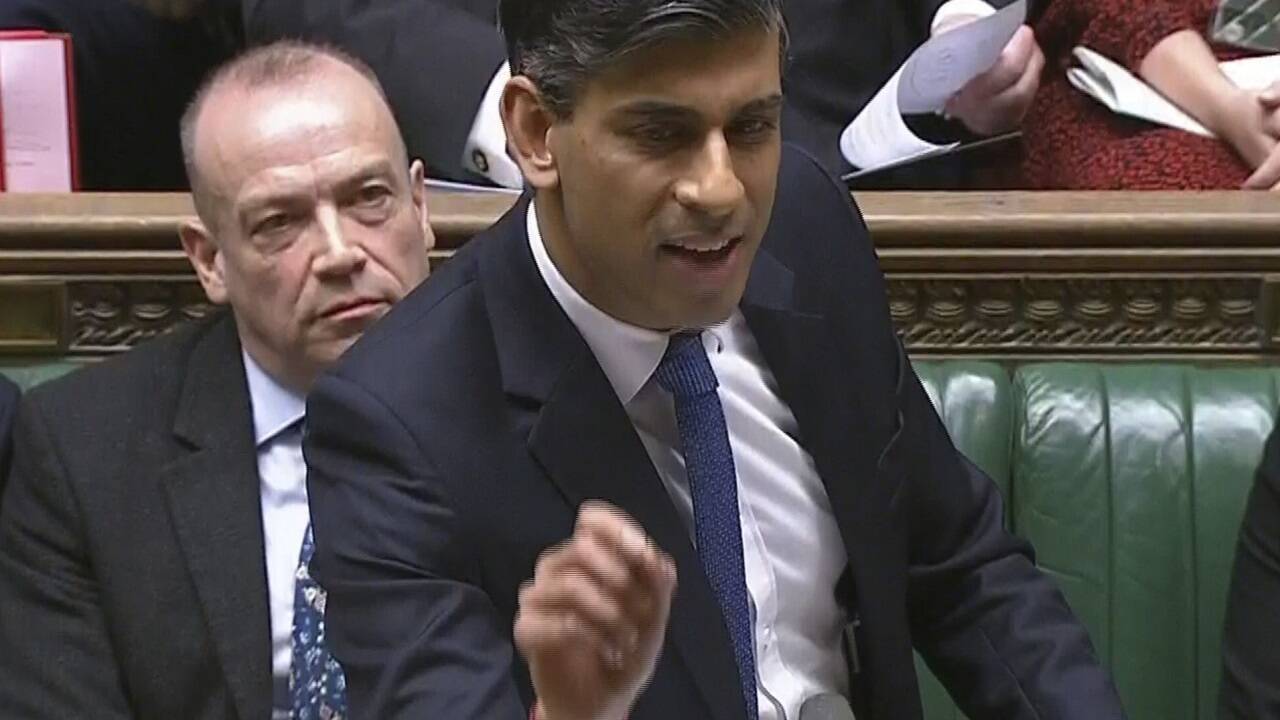 Der britische Premier Rishi Sunak verteidigte im Parlament seinen Asylpakt mit Ruanda. 
