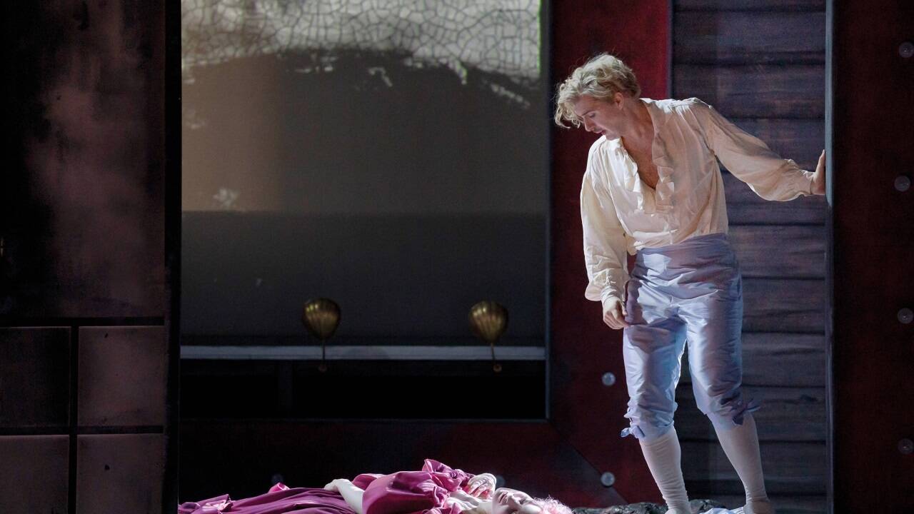 Bilder zu Lydia Steiers „Candide“-Inszenierung im Theater an der Wien 