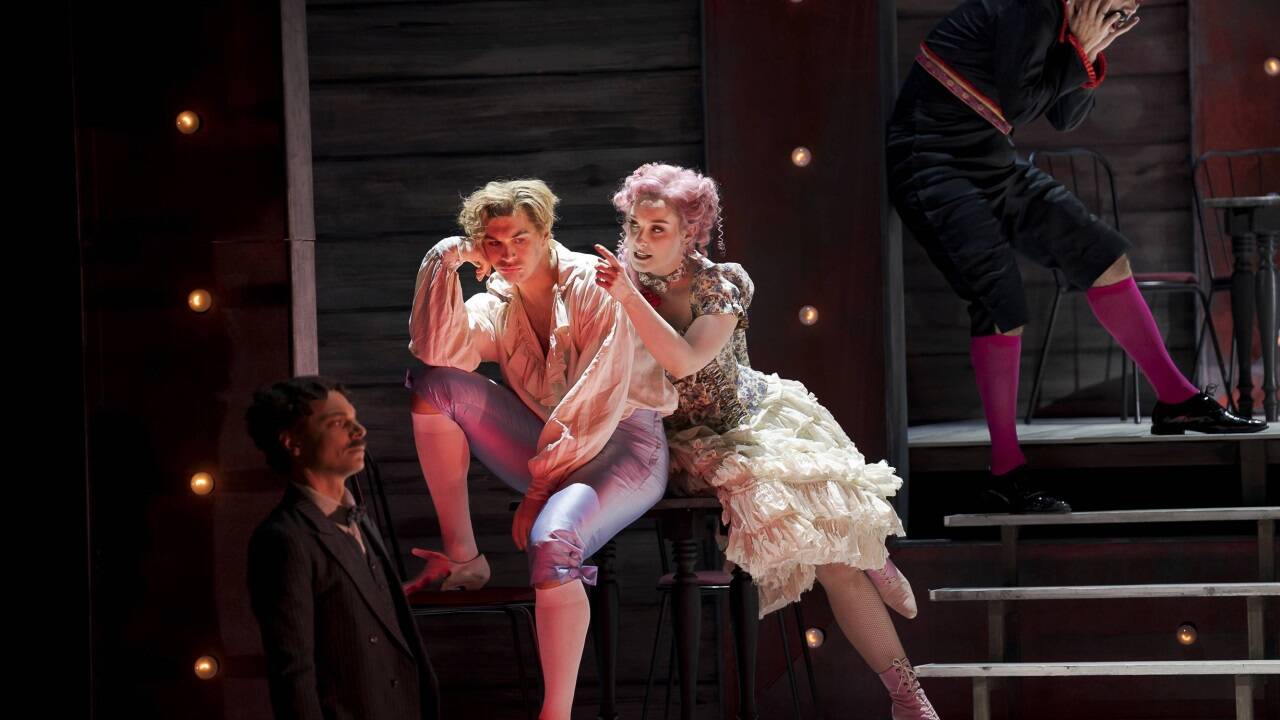 Bilder zu Lydia Steiers „Candide“-Inszenierung im Theater an der Wien 