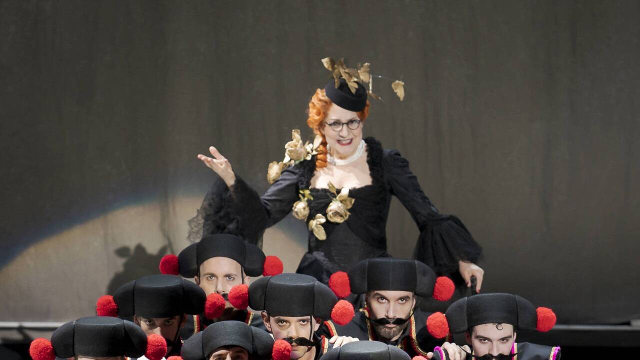 Bilder zu Lydia Steiers „Candide“-Inszenierung im Theater an der Wien 