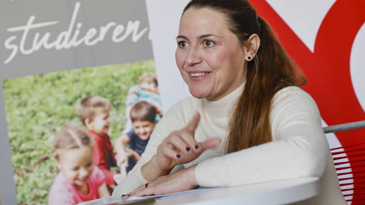  Evelyn Kobler, die Leiterin des Fachbereichs und des Bachelorstudiums Elementarpädagogik an der Pädagogischen Salzburg drängt, das Personalproblem an der Wurzel anzupacken.  