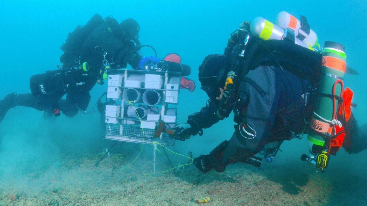 Tec-Taucher beim Erforschen des Kruöija-Kanals, der tiefsten Stelle der nördlichen Adria.   Tec-Taucher beim Erforschen des Kruöija-Kanals, der tiefsten Stelle der nördlichen Adria.