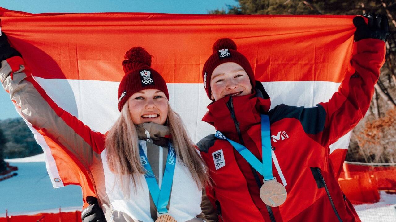 Das Gold-Duo Maja Waroschitz und Florian Neumayer.  