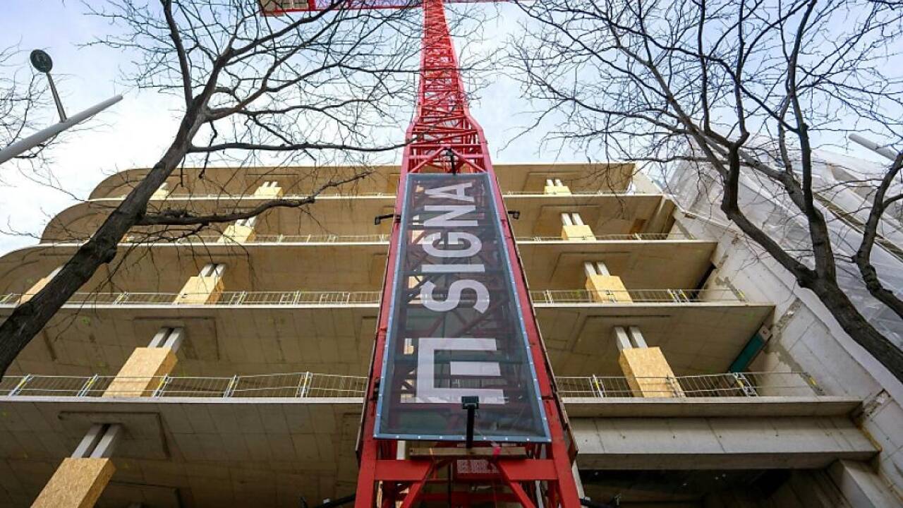 Das im Bau befindliche Lamarr-Kaufhaus auf der Mariahilfer Straße 
