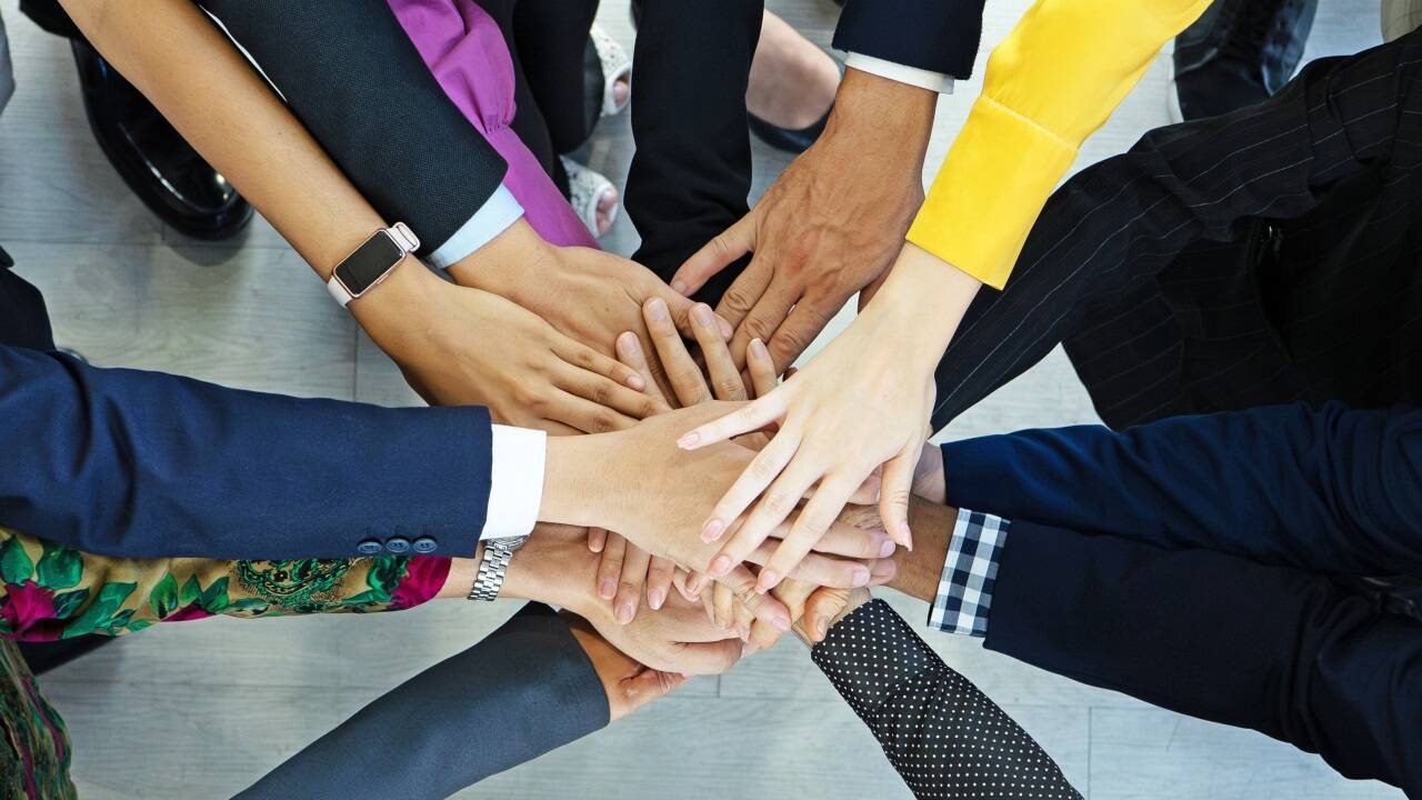Unter anderem zentral für junge Arbeitnehmerinnen und -nehmer: die Atmosphäre im Team. Unter anderem zentral für junge Arbeitnehmerinnen und -nehmer: die Atmosphäre im Team.