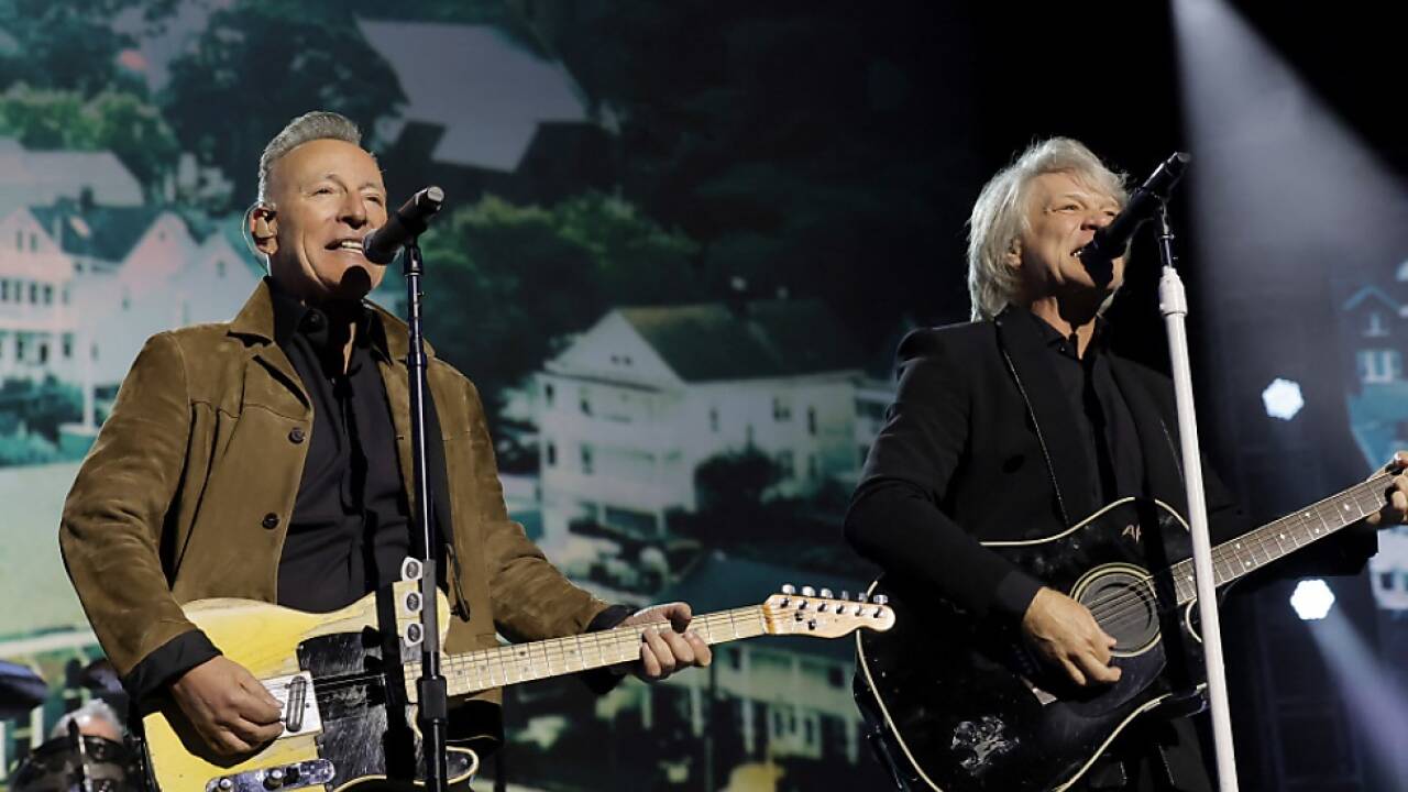 Bon Jovi vor Grammy-Verleihung im Duett mit Springsteen | SN.at