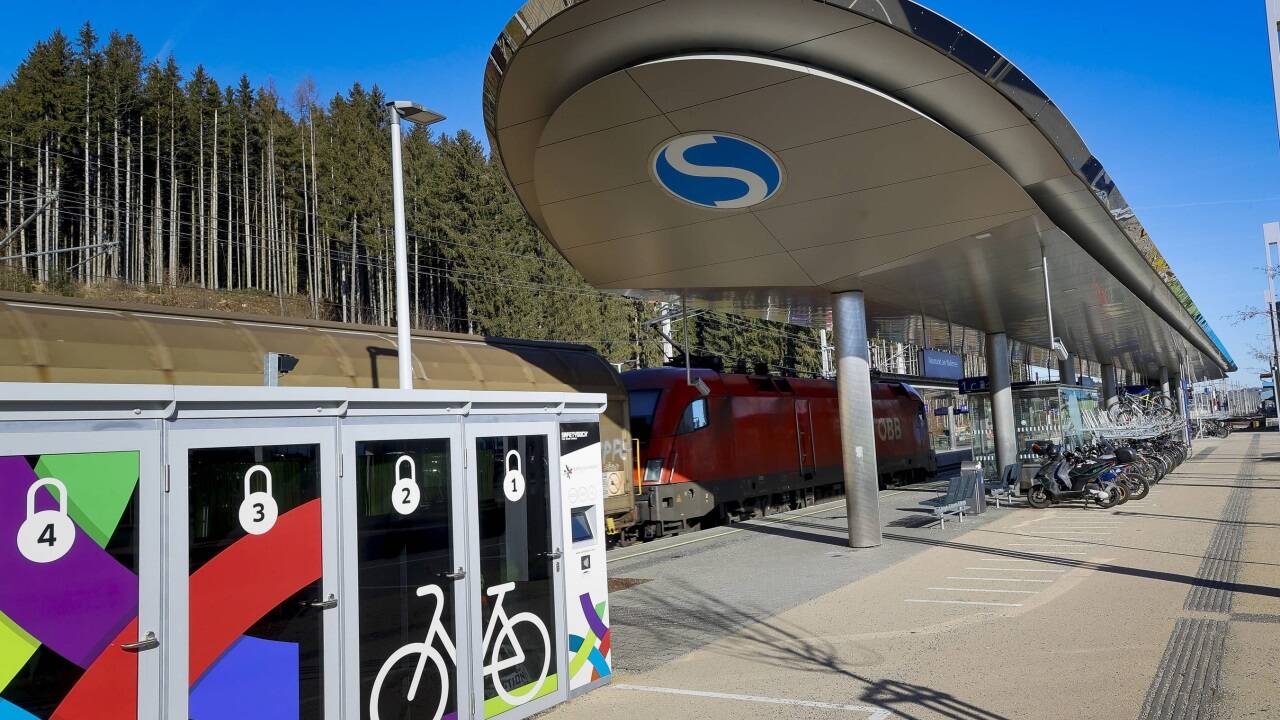 Der ausgebaute Bahnhof in Neumarkt ist ein stark frequentierter Verkehrsknotenpunkt. Die Kombination aus Individual- und öffentlichem Verkehr ist eine der größten Herausforderungen.  