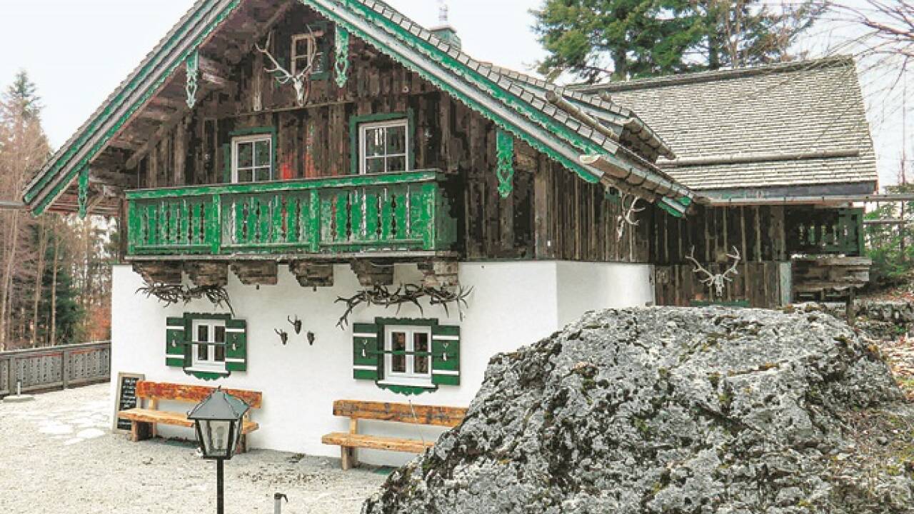 Das Gastronomielokal in idyllischer Lage in der Fuschlseeregion.  