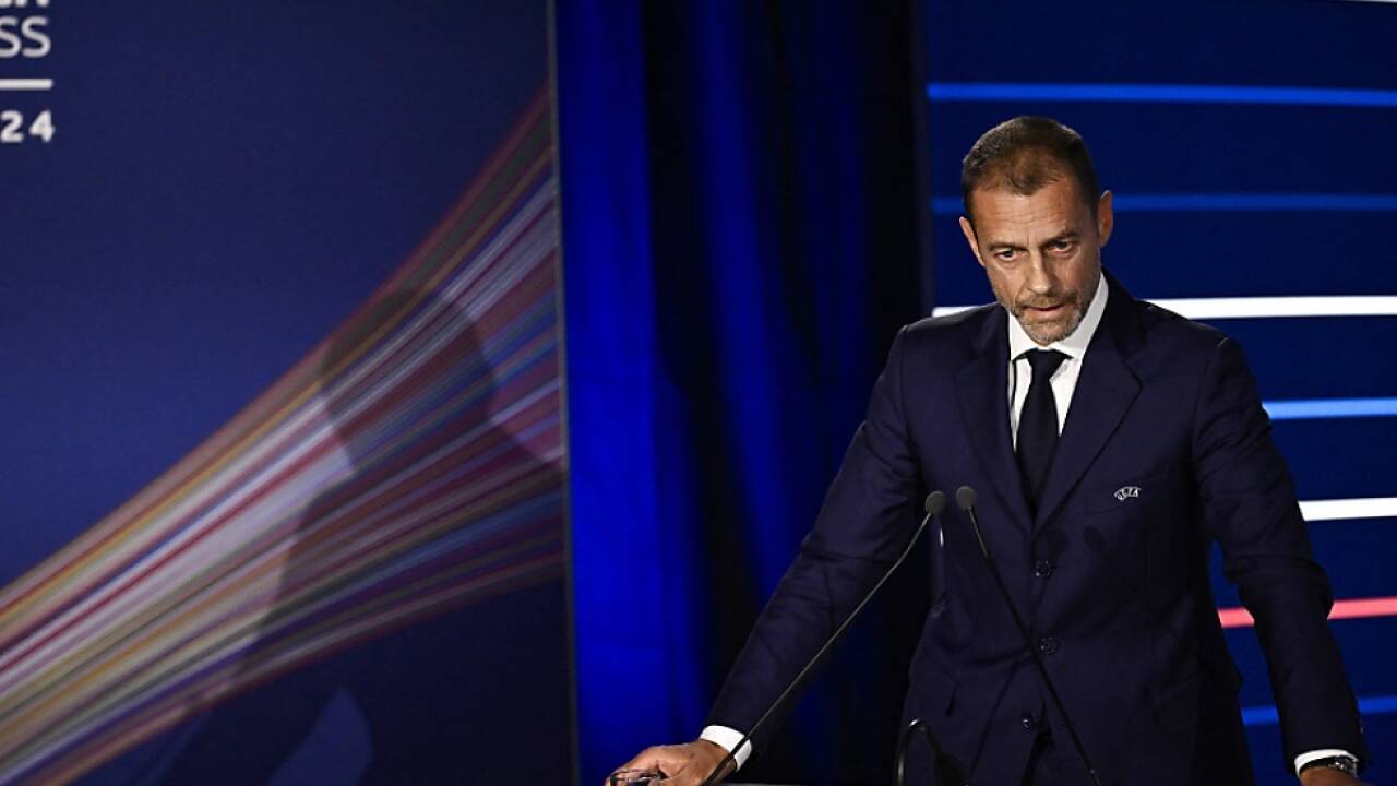 Ceferin auf dem UEFA-Kongress in Paris 