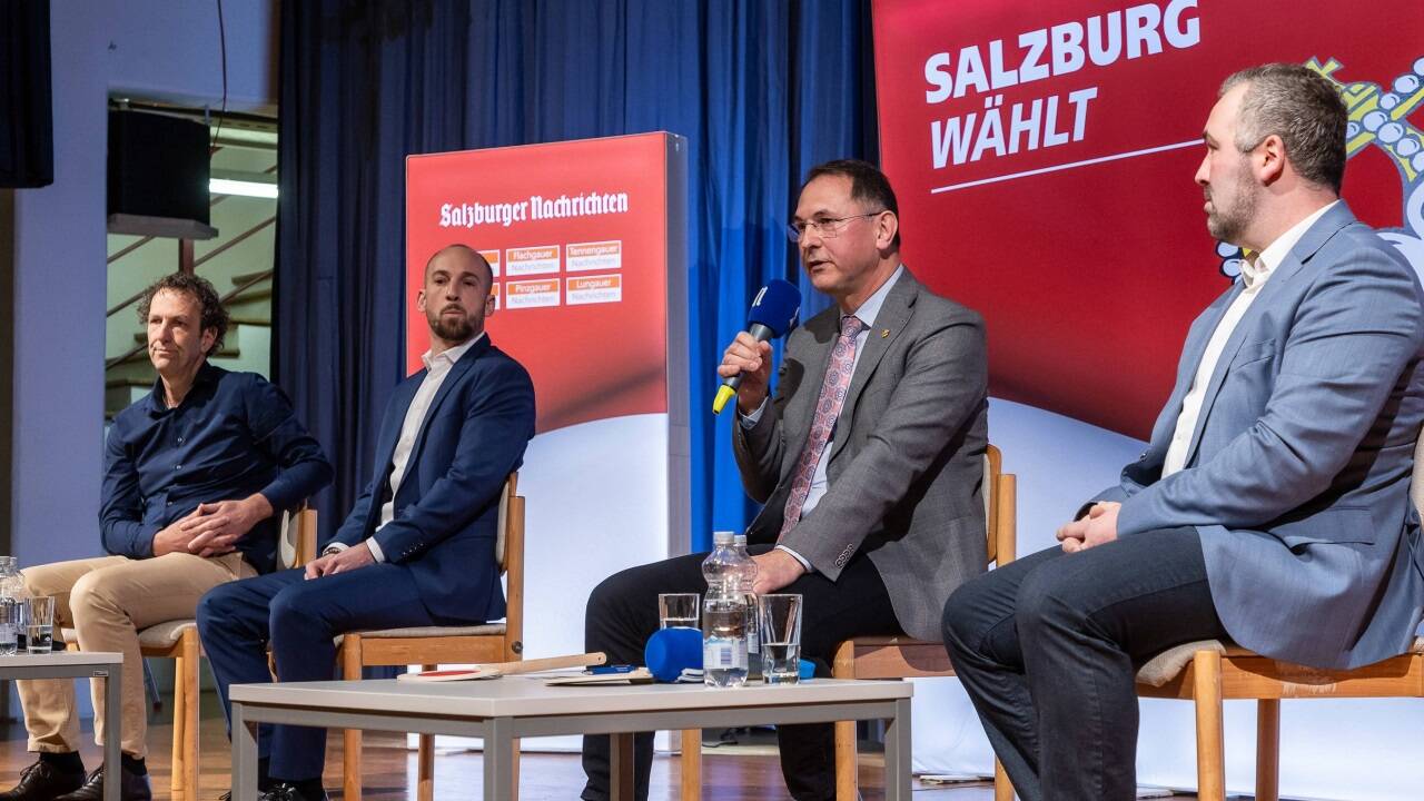 Ein Quartett bewirbt sich um das Bürgermeisteramt in Neumarkt (von links): Christoph Harringer (Grüne), Vizebgm. David Egger-Kranzinger (SPÖ), Bgm. Adi Rieger (ÖVP) und David Pölzleitner (FPÖ). 