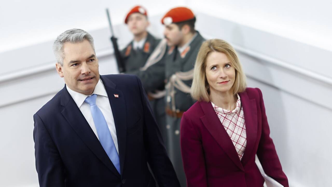 Opernball-Gast Kallas zu Besuch bei Kanzler Nehammer. 