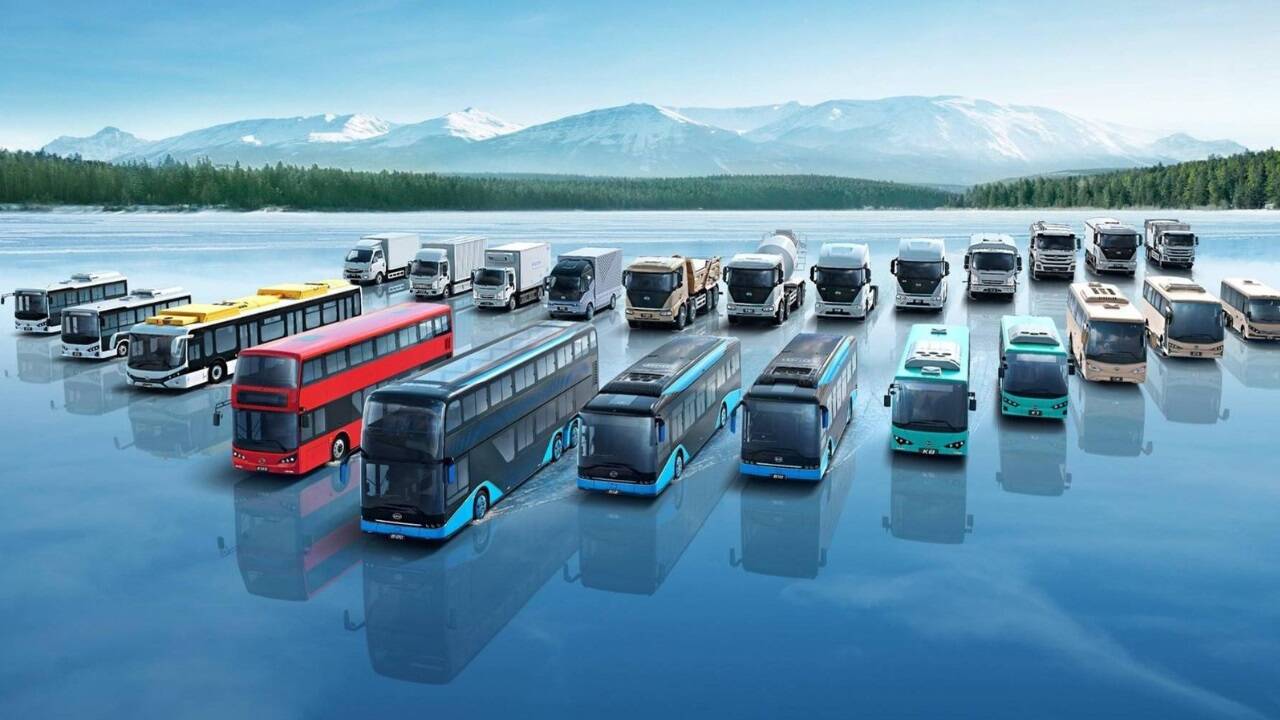 Das Portfolio des Techriesen BYD reicht von Pkw über Lkw und Busse bis zu Zügen, dazu kommt die Sparte der stationären Energiespeicher. 