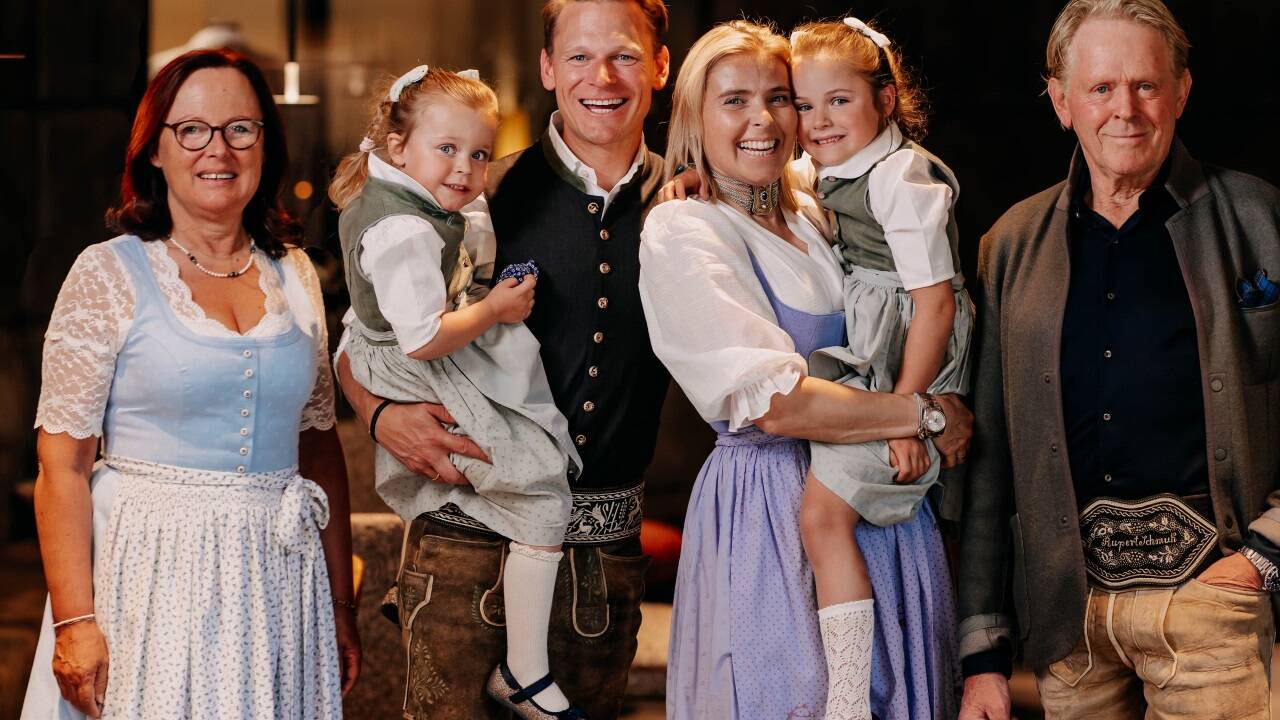 Die Gastgeberfamilie: Rosmarie, Lena, Christoph, Christina, Charlotte und Rupert Schmuck. Ihr Credo: „Wir bereichern Menschen“.  
