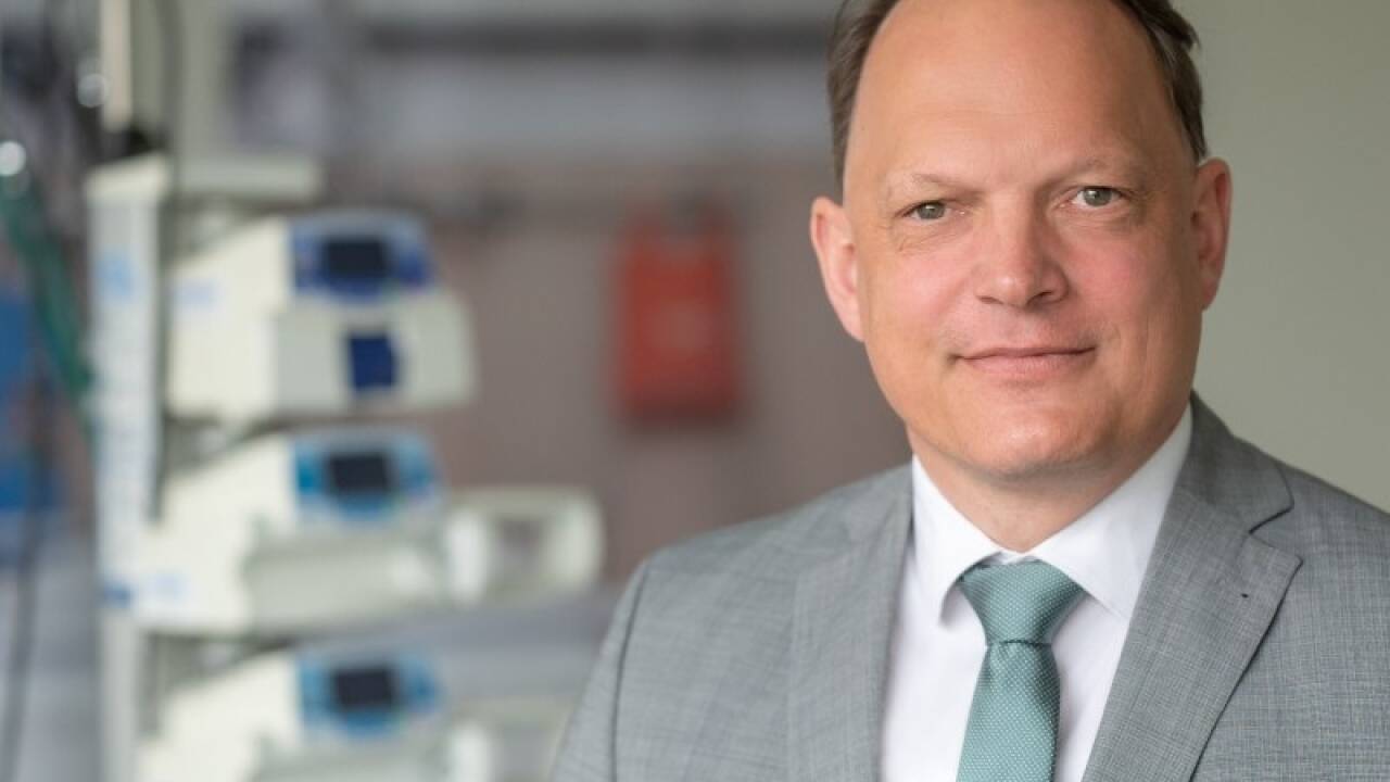 Florian Lagler ist Geschäftsführer der Clinical Research Center Salzburg GmbH und Kinderarzt am Uniklinikum Salzburg. Parallel steht er dem Institut für Angeborene Stoffwechselerkrankungen der Paracelsus Medizinischen Privatuniversität vor und ist einer der Leiter des Zentrums für seltene Krankheiten. 