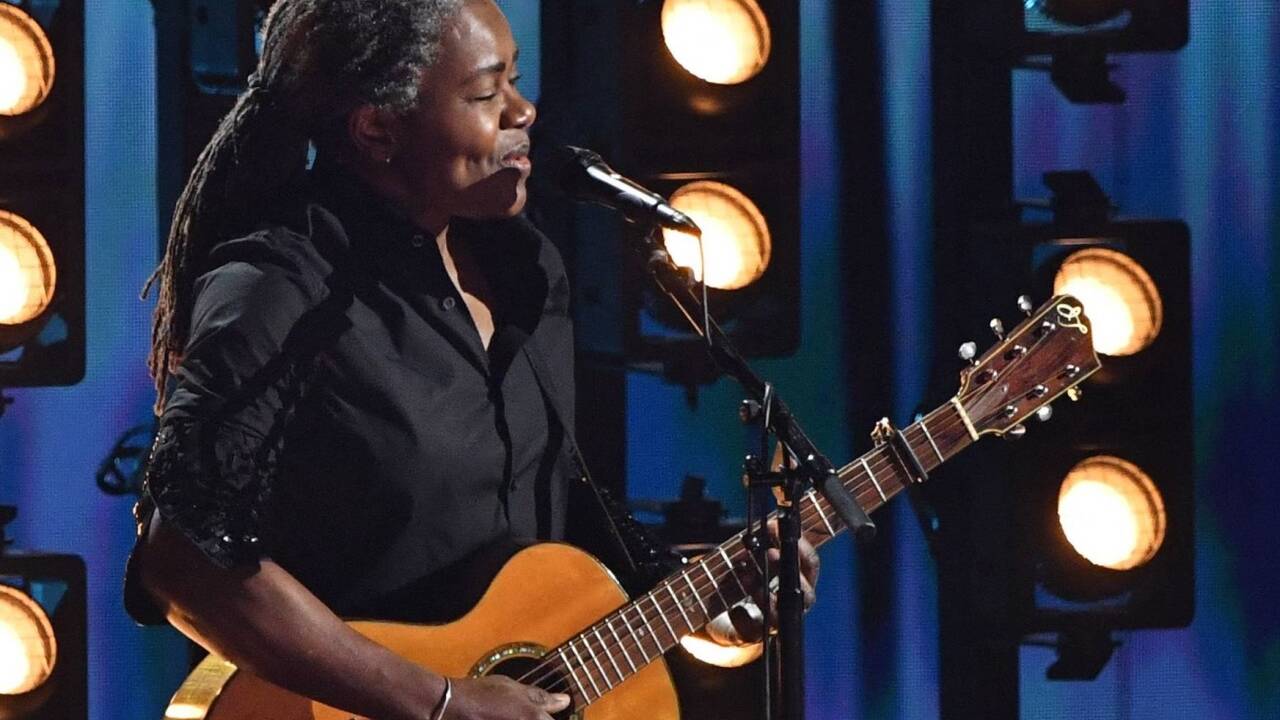 Tracy Chapman beim Auftritt in der Grammy-Nacht. Tracy Chapman beim Auftritt in der Grammy-Nacht.