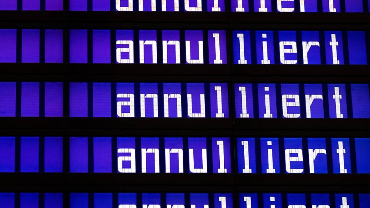 Mehr als 100.000 Passagiere mussten ihre Pläne ändern 