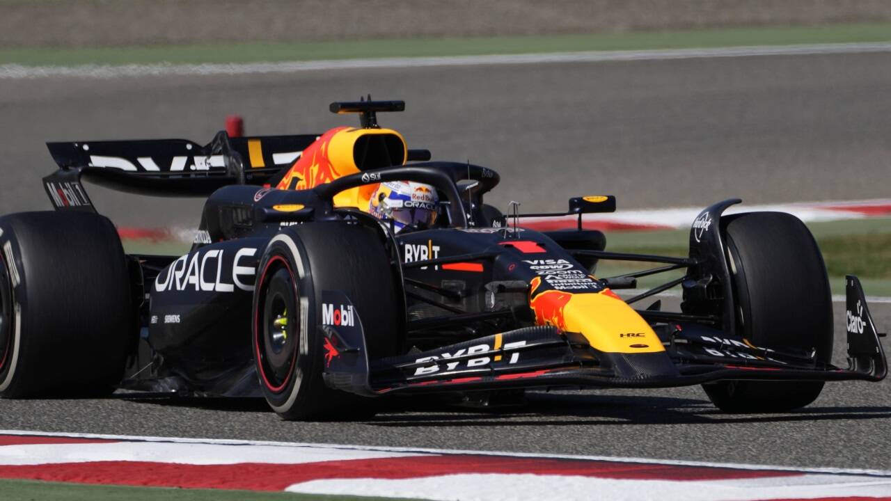 Formel-1-Weltmeister Max Verstappen steuerte am ersten Testtag in Bahrain den neuen RB20. 