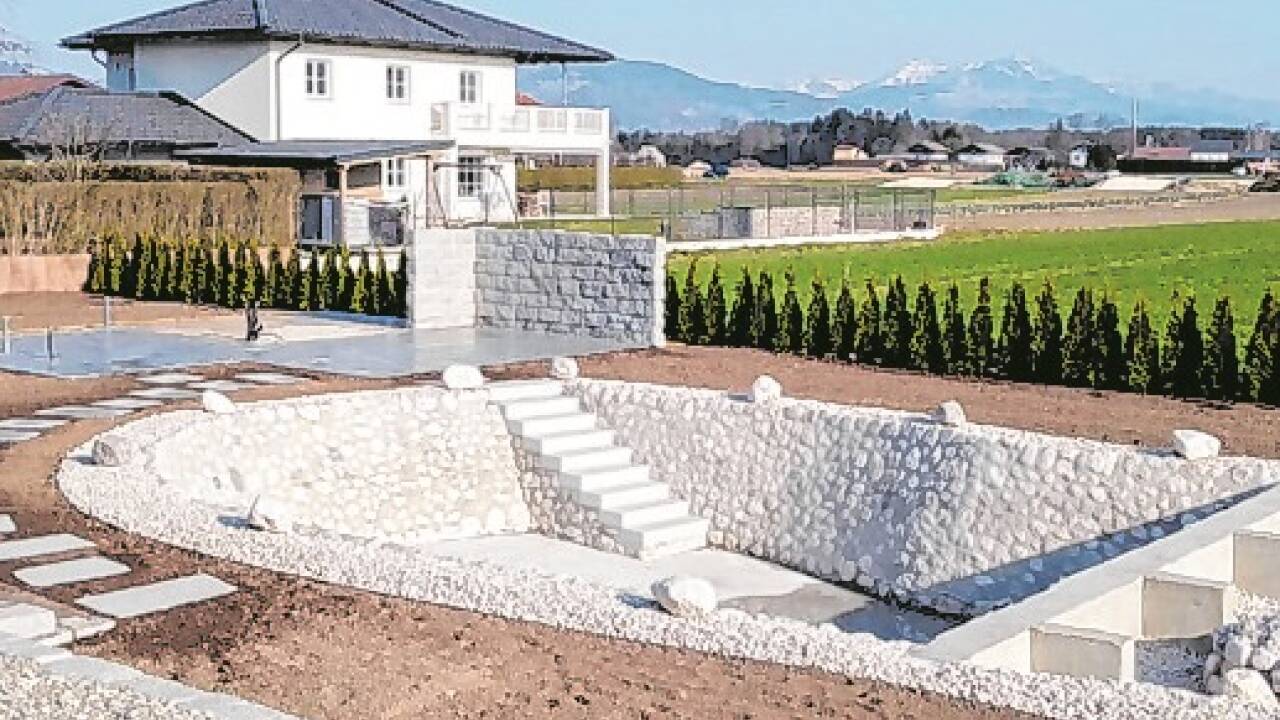 Beim Naturpool dienen rund zwei Drittel der Fläche zum Baden. 