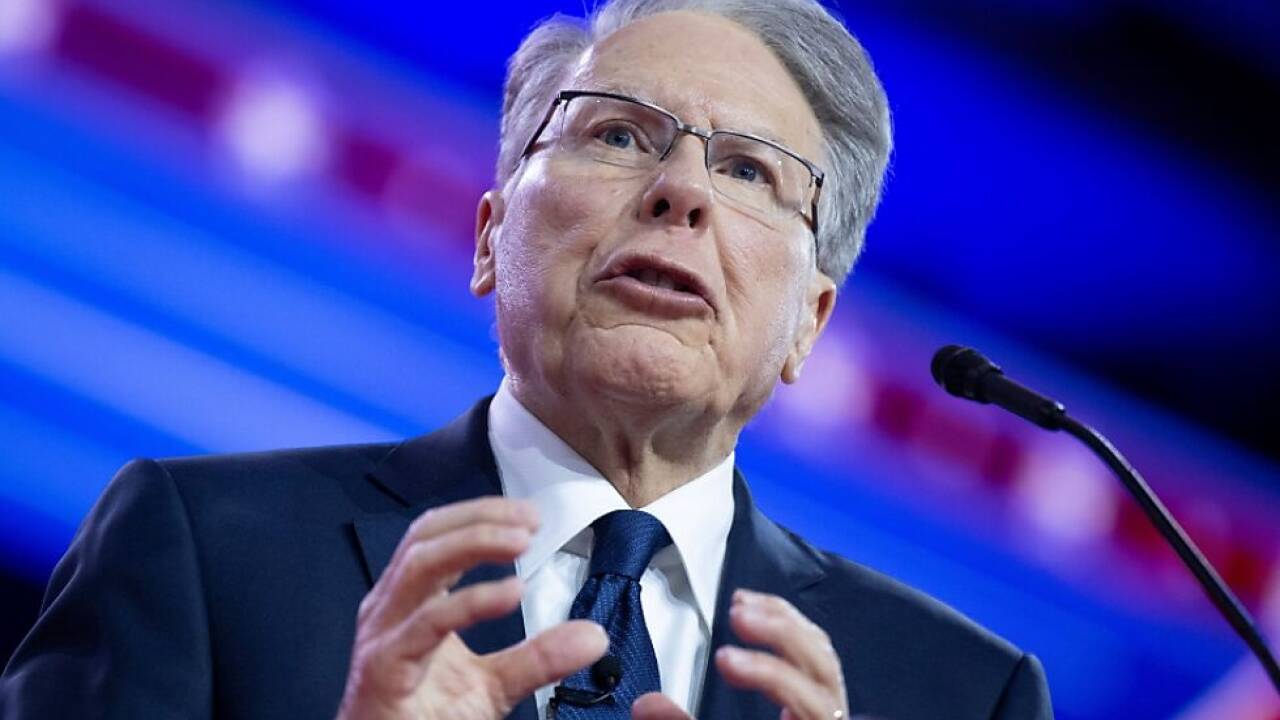 Ex-NRA-Chef LaPierre wegen Veruntreuung schuldig gesprochen | SN.at