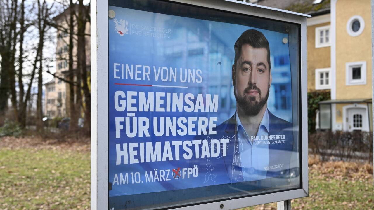 In der Landeshauptstadt ist der Wahlkampf nicht zu übersehen.  