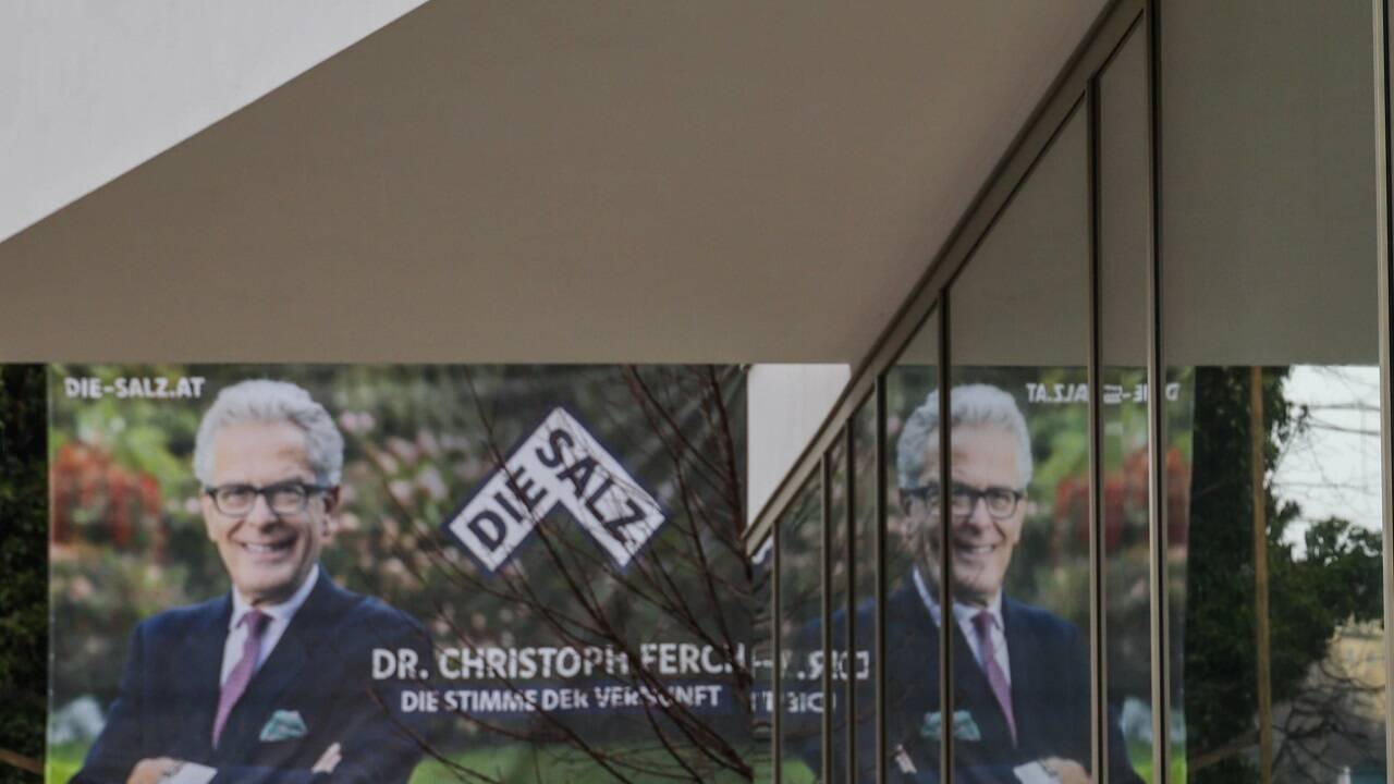 Ferch plakatiert überdimensional beim Rehrlplatz bzw. der Imbergstraße.  