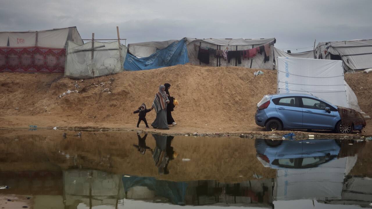 In dem Zeltlager bei Rafah befinden sich Hunderttausende Palästinenser. 
