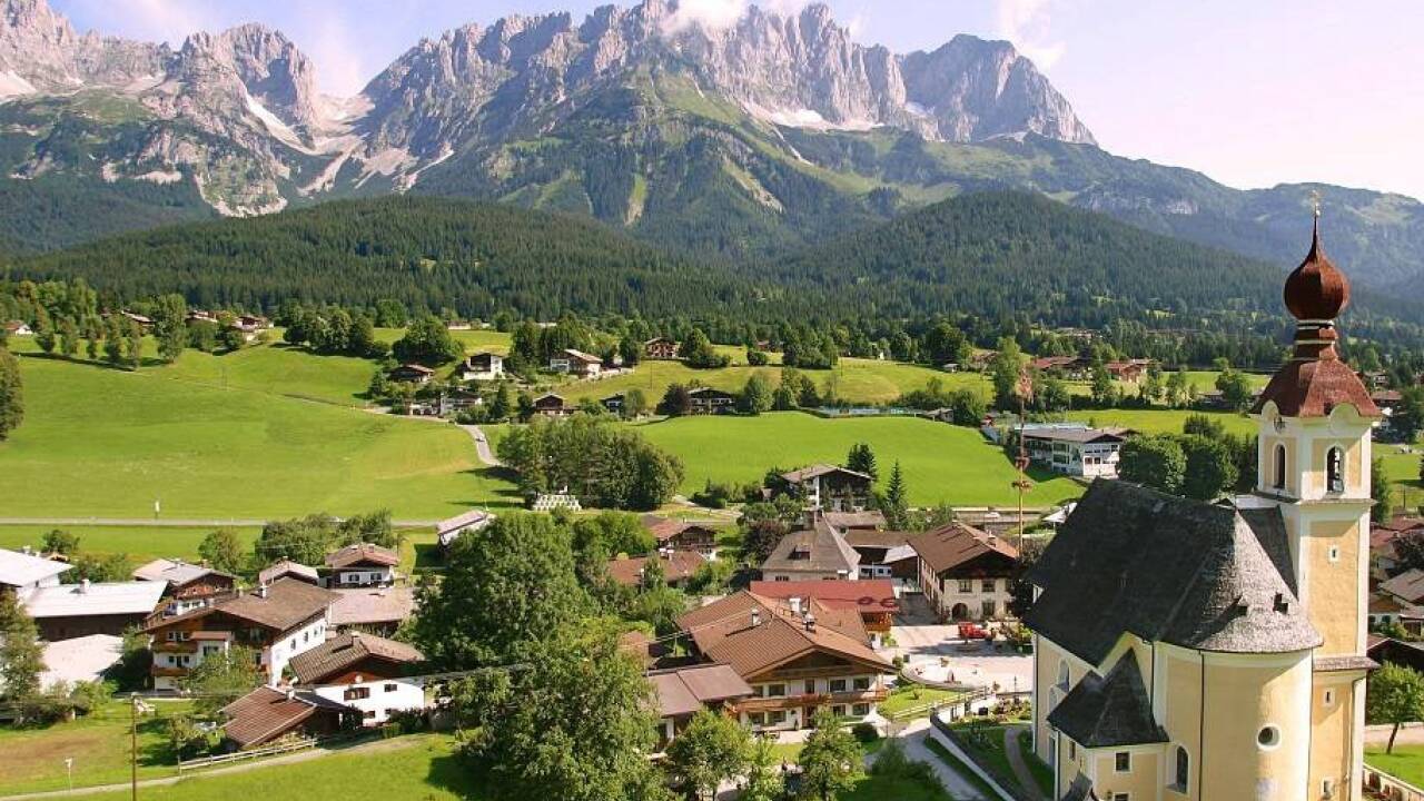 Blick auf Going und das Massiv des Wilden Kaisers. 