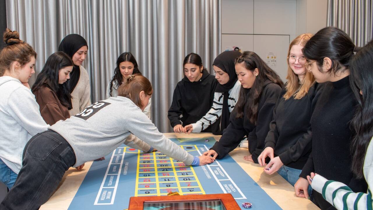 Finanzbildung durch spielerischen Zugang. 