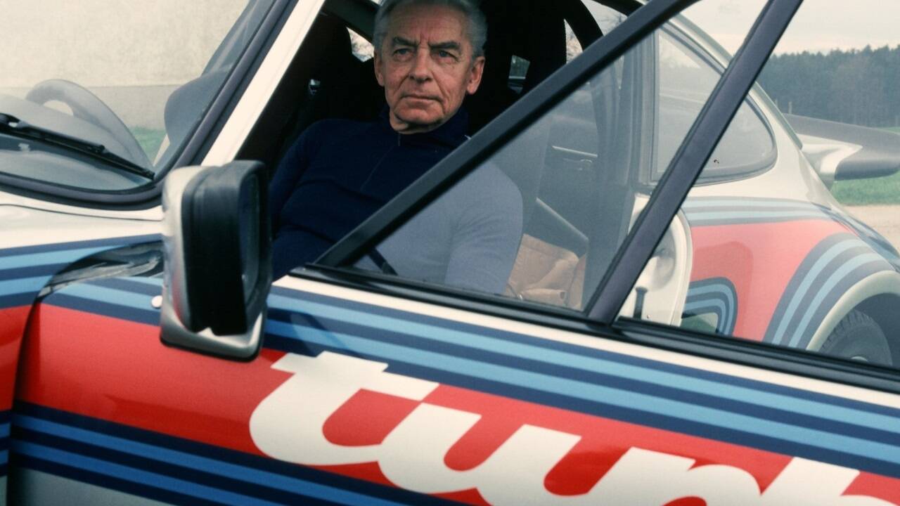 Auch um Musik und Mobilität geht es bei der Karajan Music Tech Conference. Im Bild: Herbert von Karajan in seinem Porsche 911 RS Turbo. 