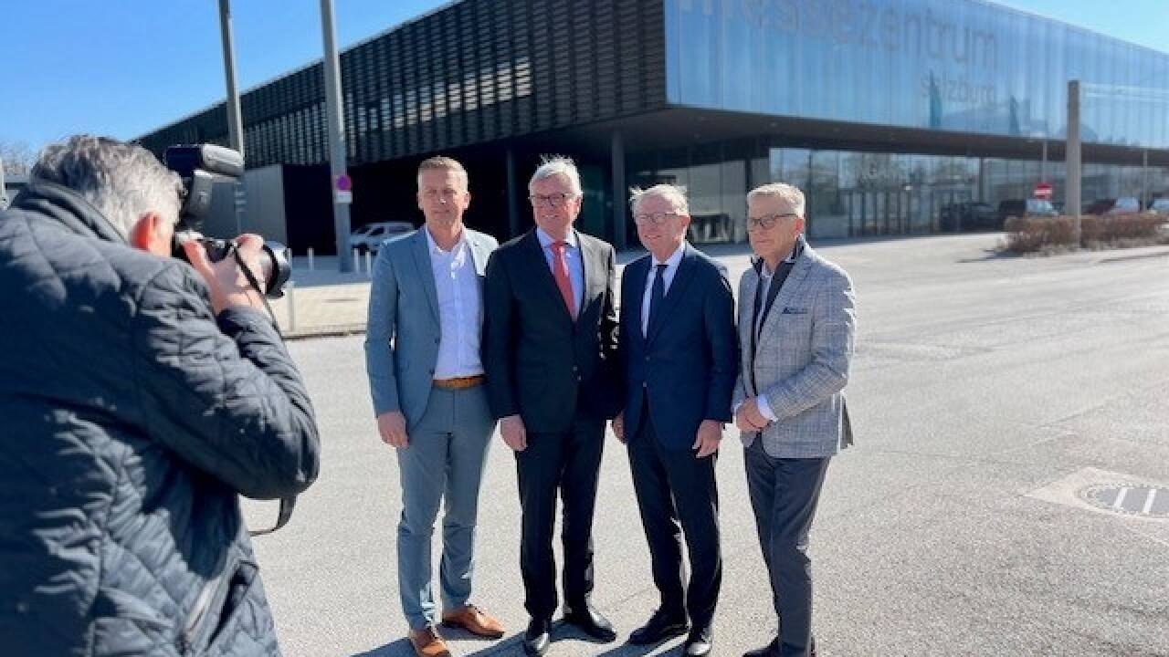 Messe-Geschäftsführer Alexander Kribus, Bürgermeister Harald Preuner, Landeshauptmann Wilfried Haslauer und WK-Präsident Peter Buchmüller präsentierten am Freitag die Pläne.<br /> 