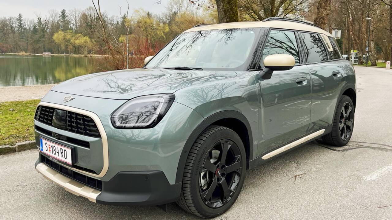 Der neue Mini Countryman ist mit 4,45 Meter Länge und 1,84 Meter Breite kein Kleinwagen mehr. 