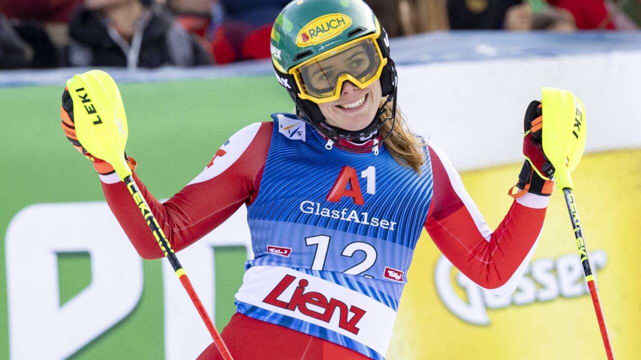 Trotz ihres Lächelns im Gesicht fehlt bei Katharina Liensberger die Leichtigkeit. 