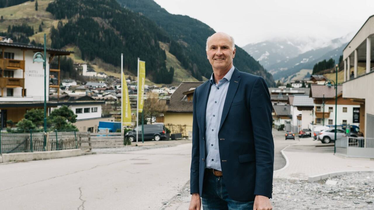 Der Sozialdemokrat Hans Ganitzer wird am Donnerstag als Bürgermeister von Großarl angelobt und muss das Vertrauen zu Teilen der Bevölkerung wiederherstellen. Der Sozialdemokrat Hans Ganitzer wird am Donnerstag als Bürgermeister von Großarl angelobt und muss das Vertrauen zu Teilen der Bevölkerung wiederherstellen.