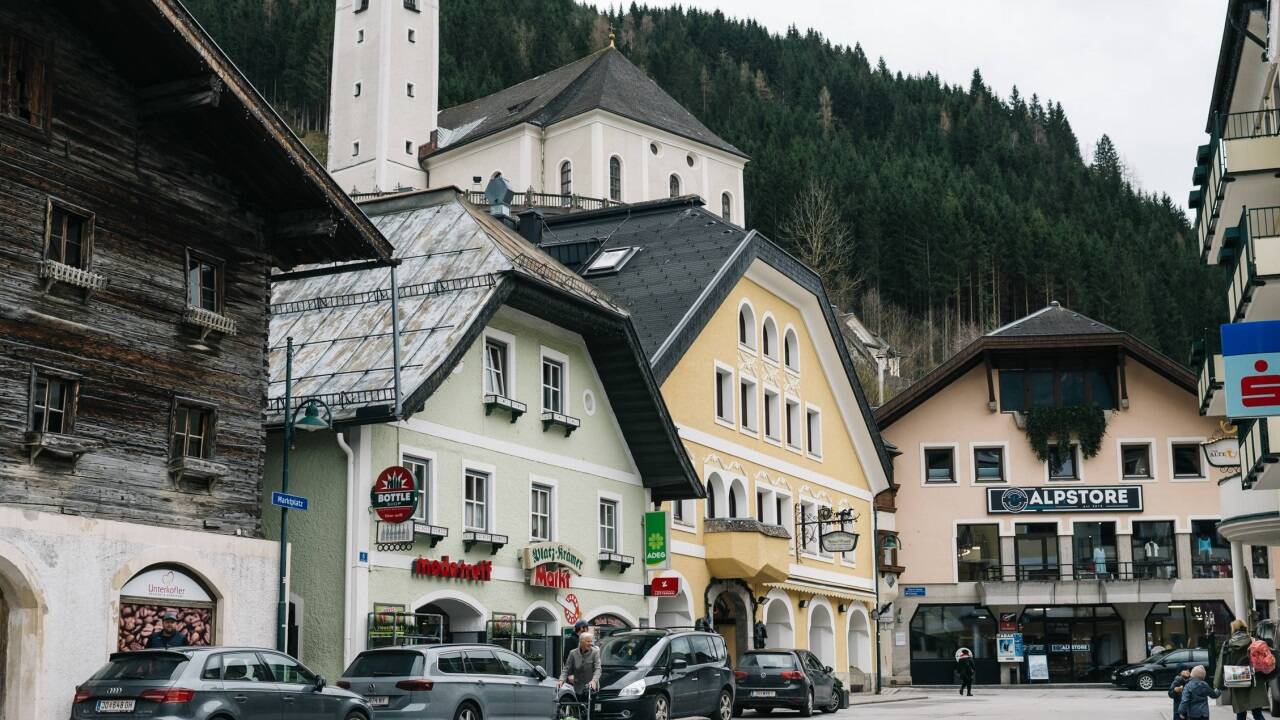 Der Dorfplatz von Großarl. Der Dorfplatz von Großarl.