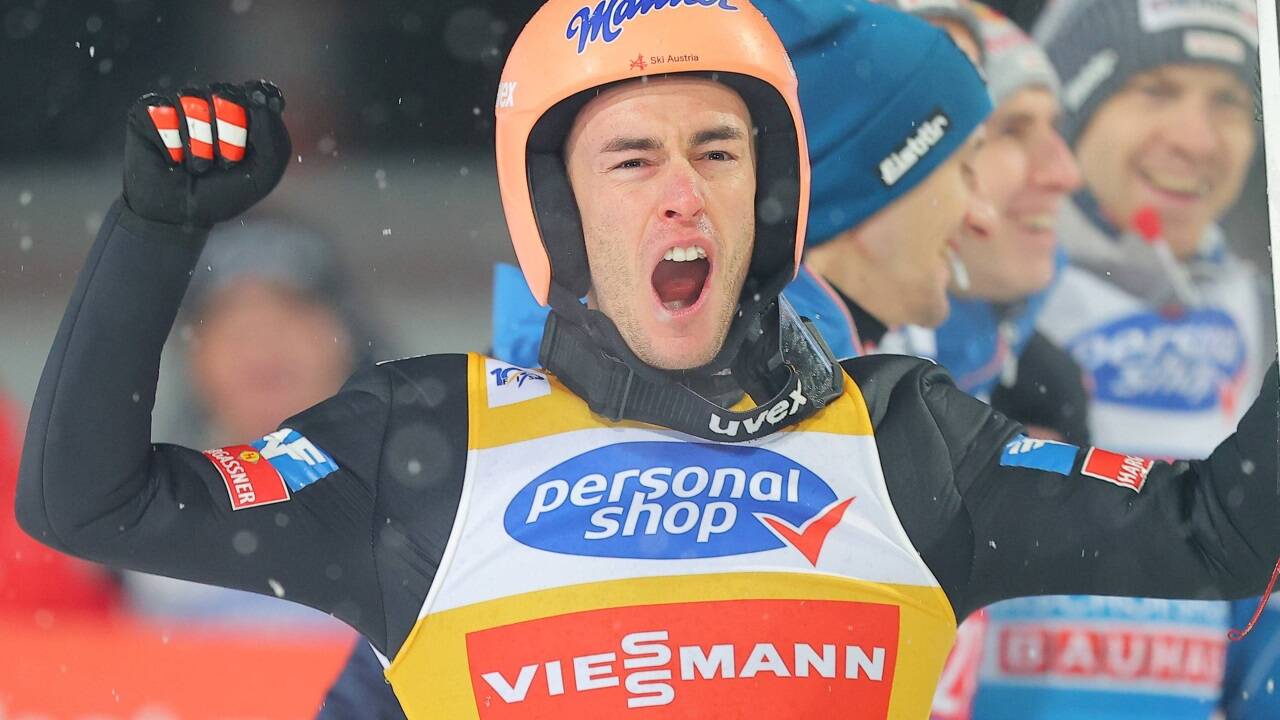 Stefan Kraft jubelt über eine überragende Saison.  Stefan Kraft jubelt über eine überragende Saison.