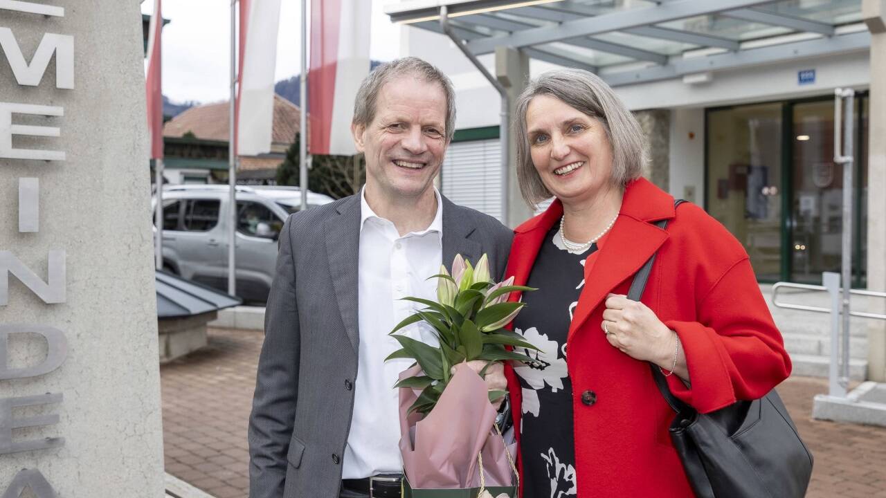 Sensation in Puch: Barbara Schweitl (im Bild mit ihrem Mann Rupert) wird Bürgermeisterin. Sensation in Puch: Barbara Schweitl (im Bild mit ihrem Mann Rupert) wird Bürgermeisterin.