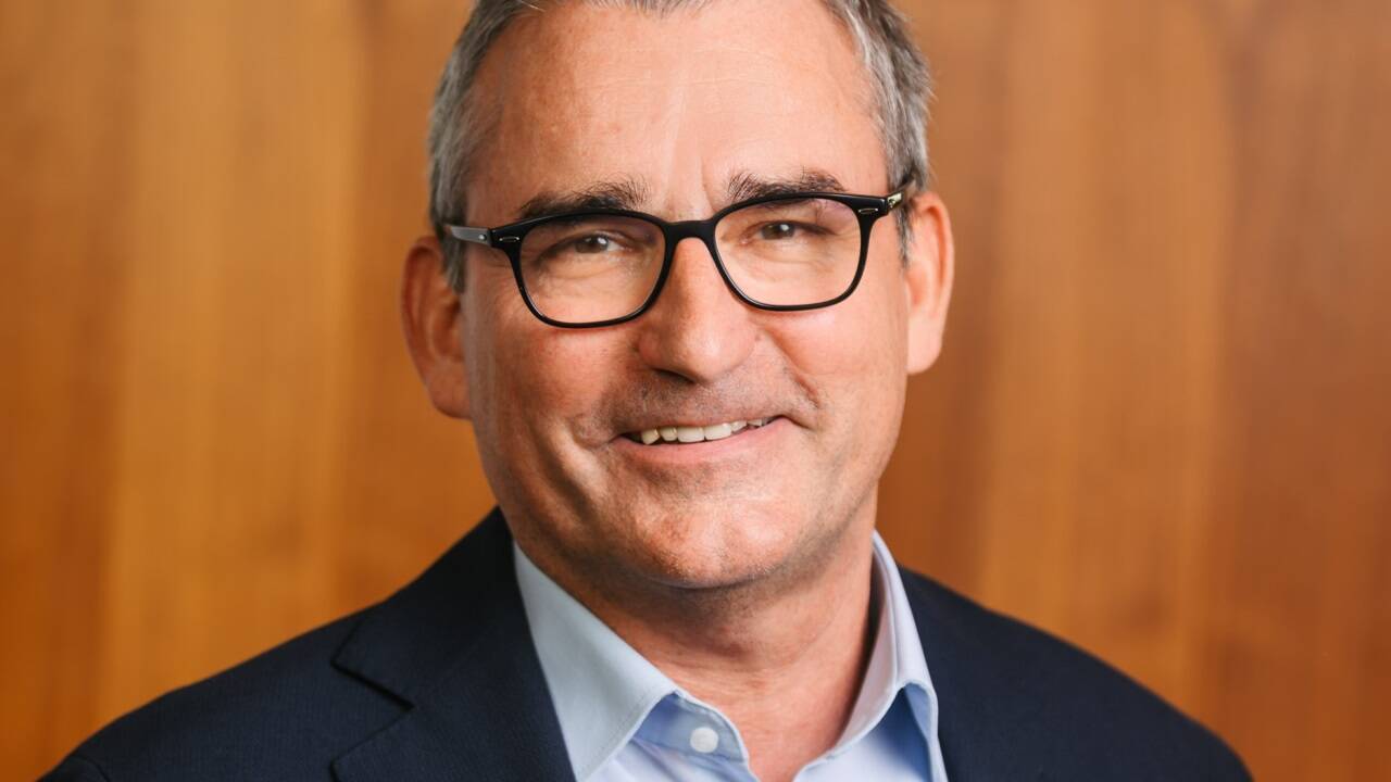 In Oberalm gewinnt Amtsinhaber Hans-Jörg Haslauer (ÖVP) gegen Herausforderer Christian Haslauer (SPÖ). 