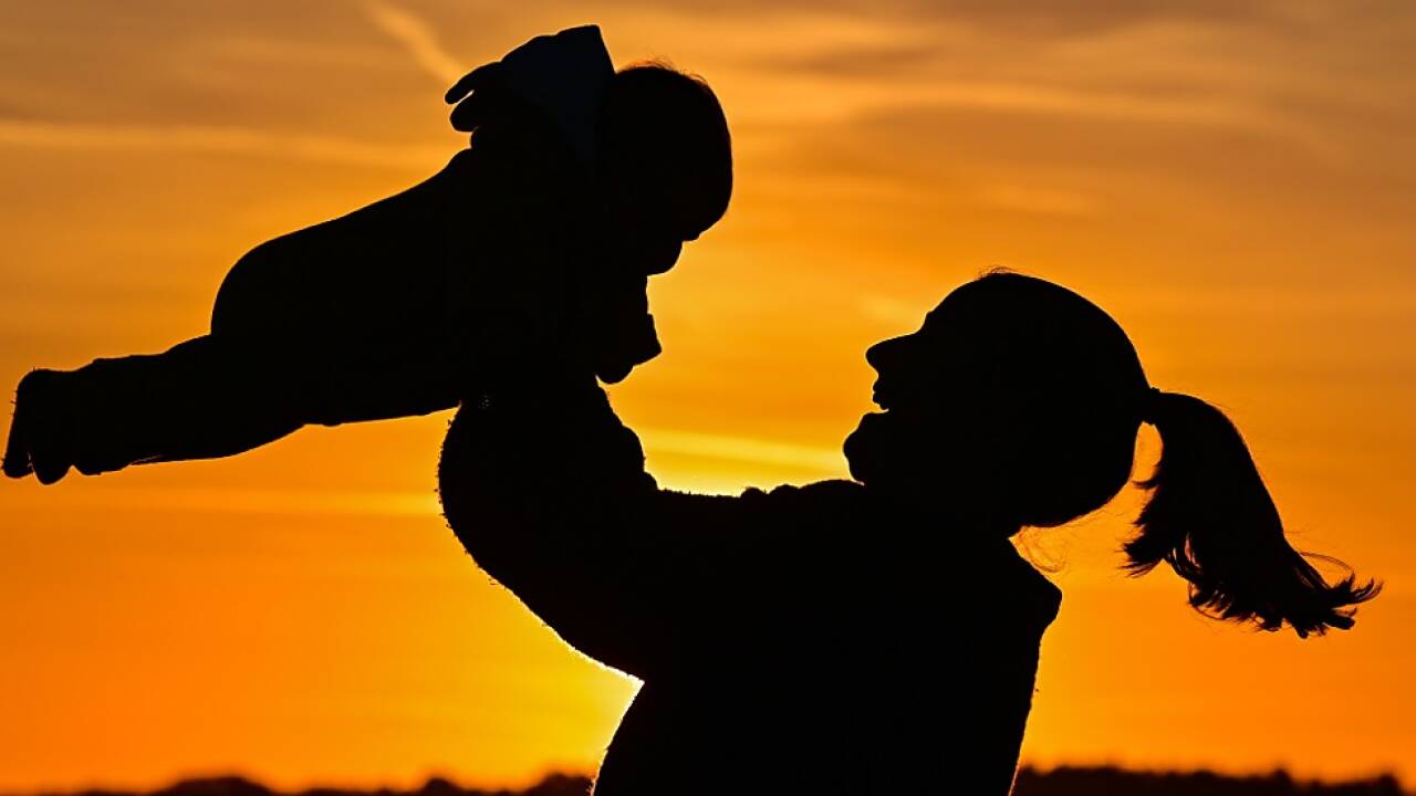 Kinder bereiten viel Freude, stellen Eltern aber auch vor große Herausforderungen. 
