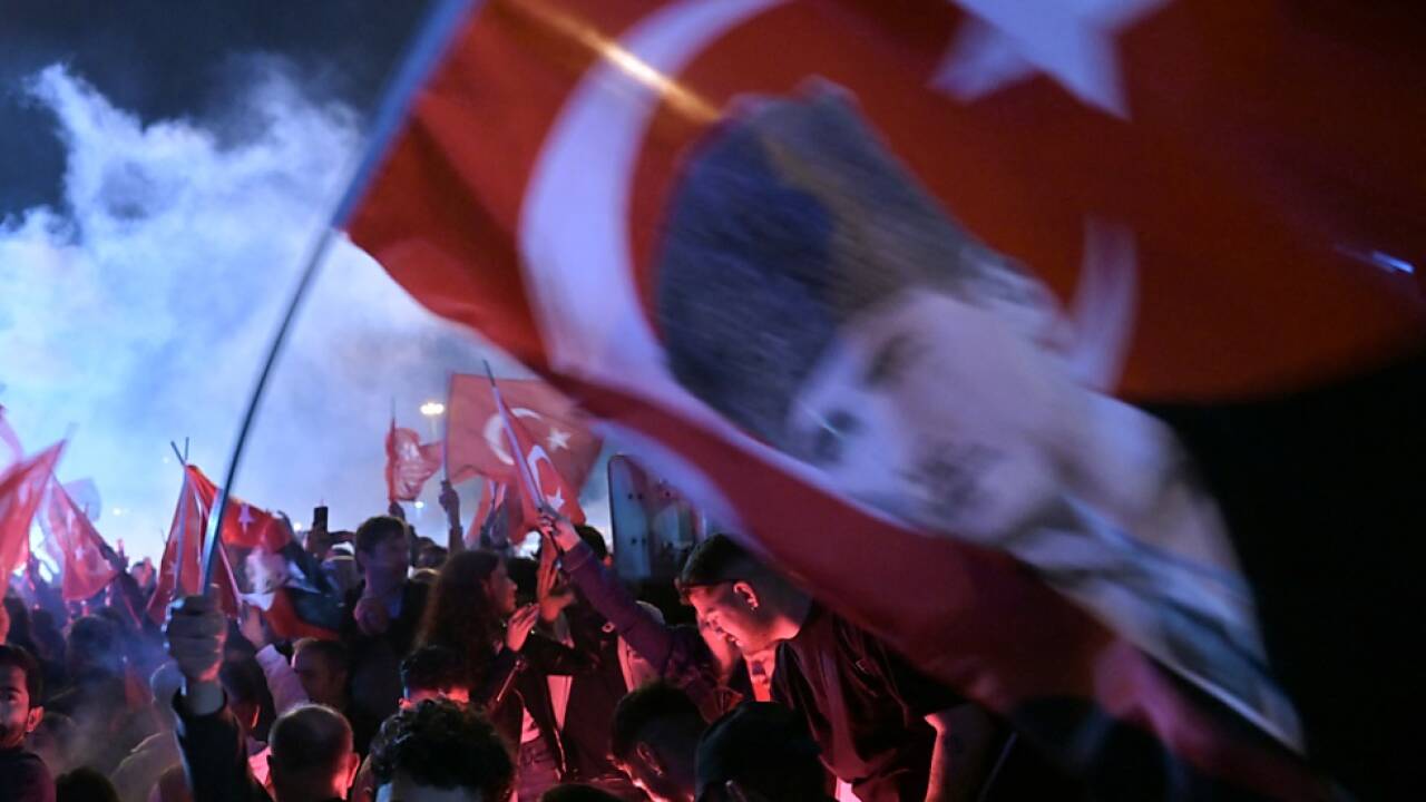CHP-Unterstützer feierten in Istanbul CHP-Unterstützer feierten in Istanbul