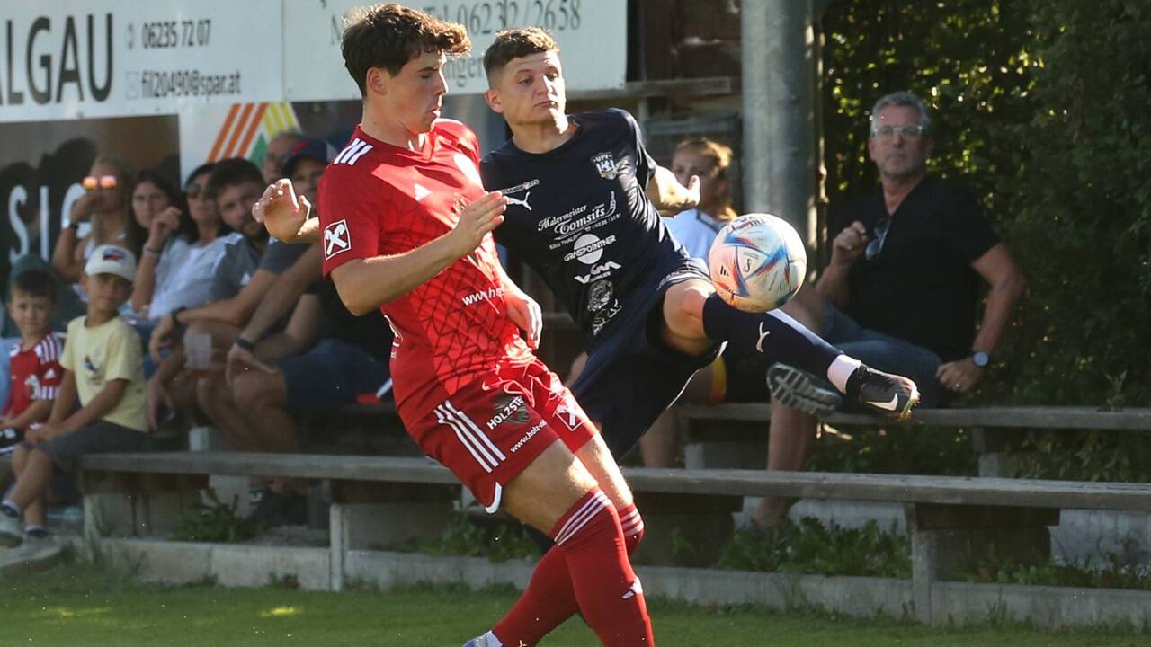 Raphael Rainer (l.) schoss Kuchl ins Landescup-Halbfinale.  