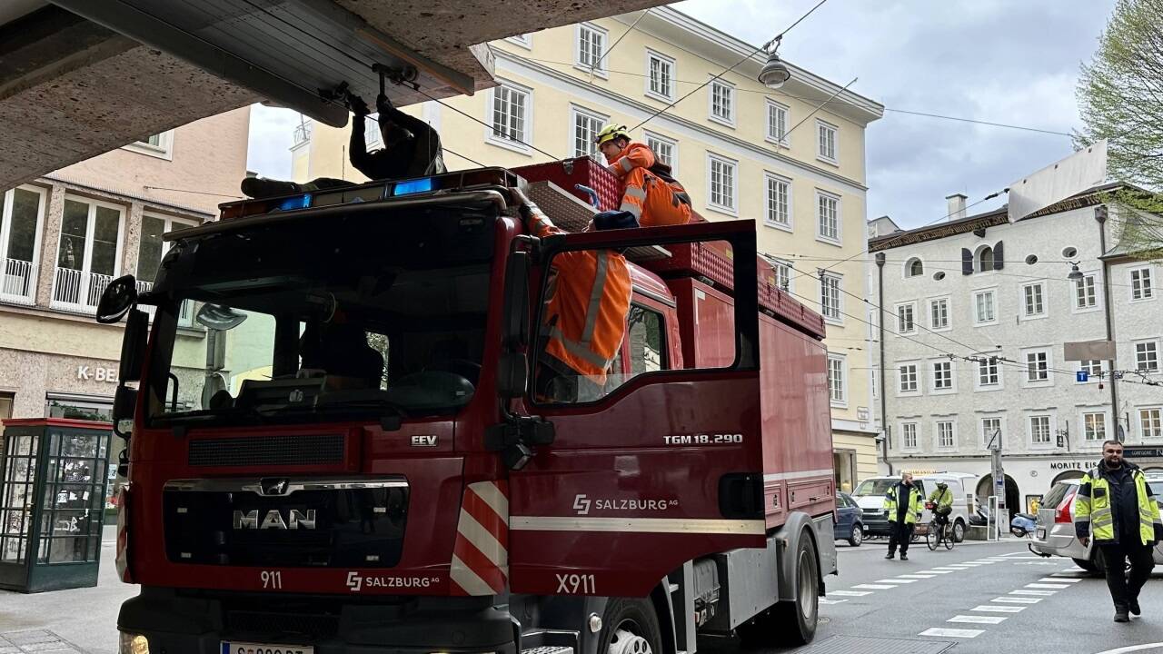Mit Hochdruck wurde an der Behebung des Schadens gearbeitet.  