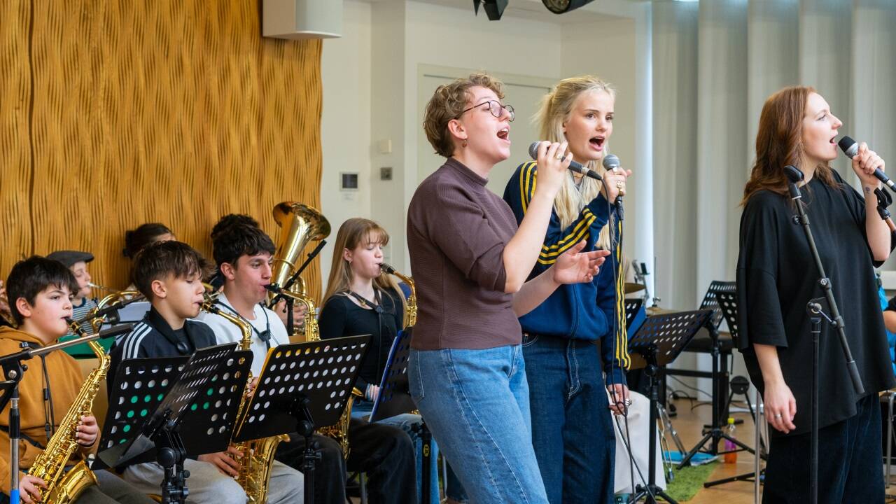 Die Leadsängerinnen Hanna Pienz, Emma Lobentanz und Lea Andexlinger  Die Leadsängerinnen Hanna Pienz, Emma Lobentanz und Lea Andexlinger