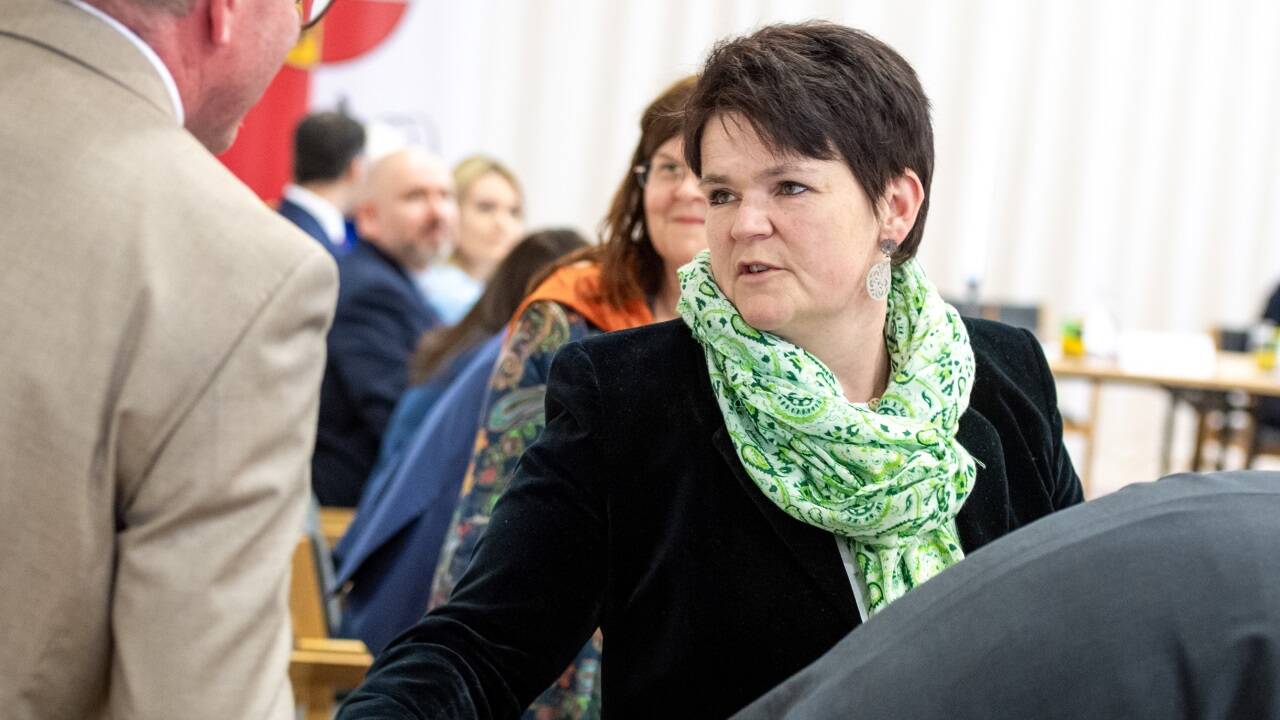 „Ich gelobe“ – ÖVP-Stadträtin Katharina Seywald und Bürgermeister Alexander Stangassinger (SPÖ). 