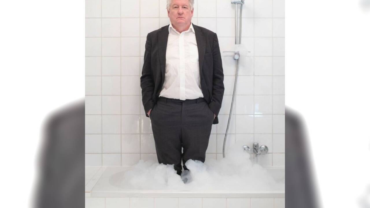 Plakat 203 von 213: Julius Deutschbauer in der Badewanne. 