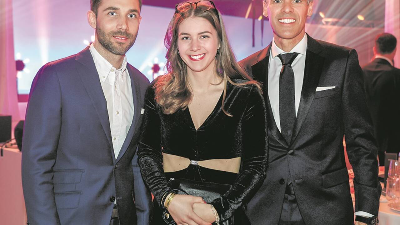 Markenleiter Thomas Beran (r.) mit Nina Hofer und Korbinian Schleich (alle Audi Österreich). 