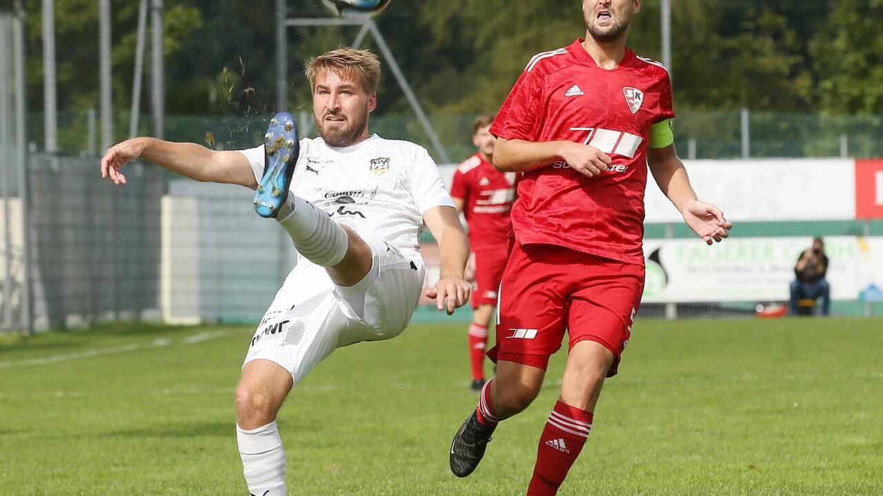 Patrick Sparber (rechts) traf in Bürmoos doppelt. 