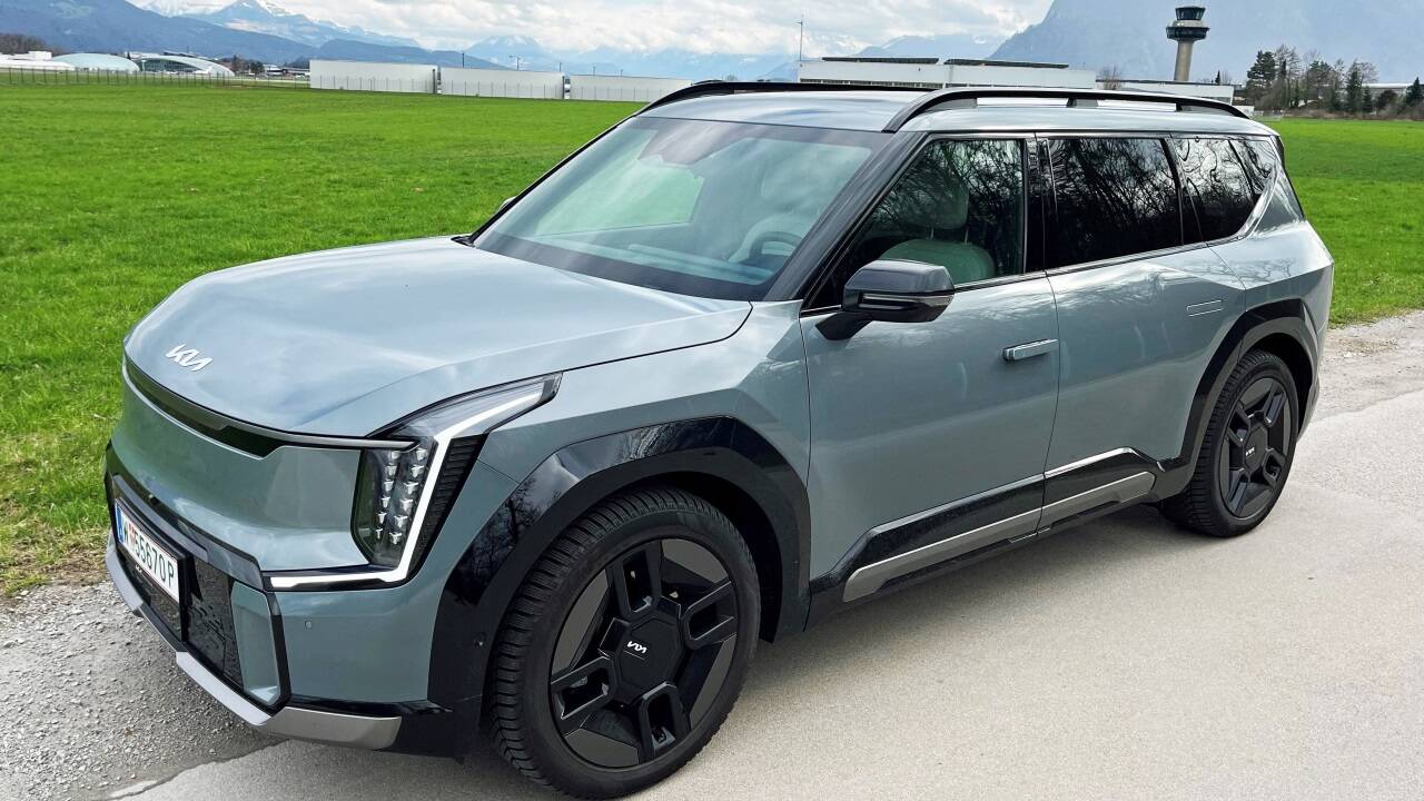 Hat den Flächenverbrauch eines kleinen Gastgartens: der Kia EV9.  Hat den Flächenverbrauch eines kleinen Gastgartens: der Kia EV9.