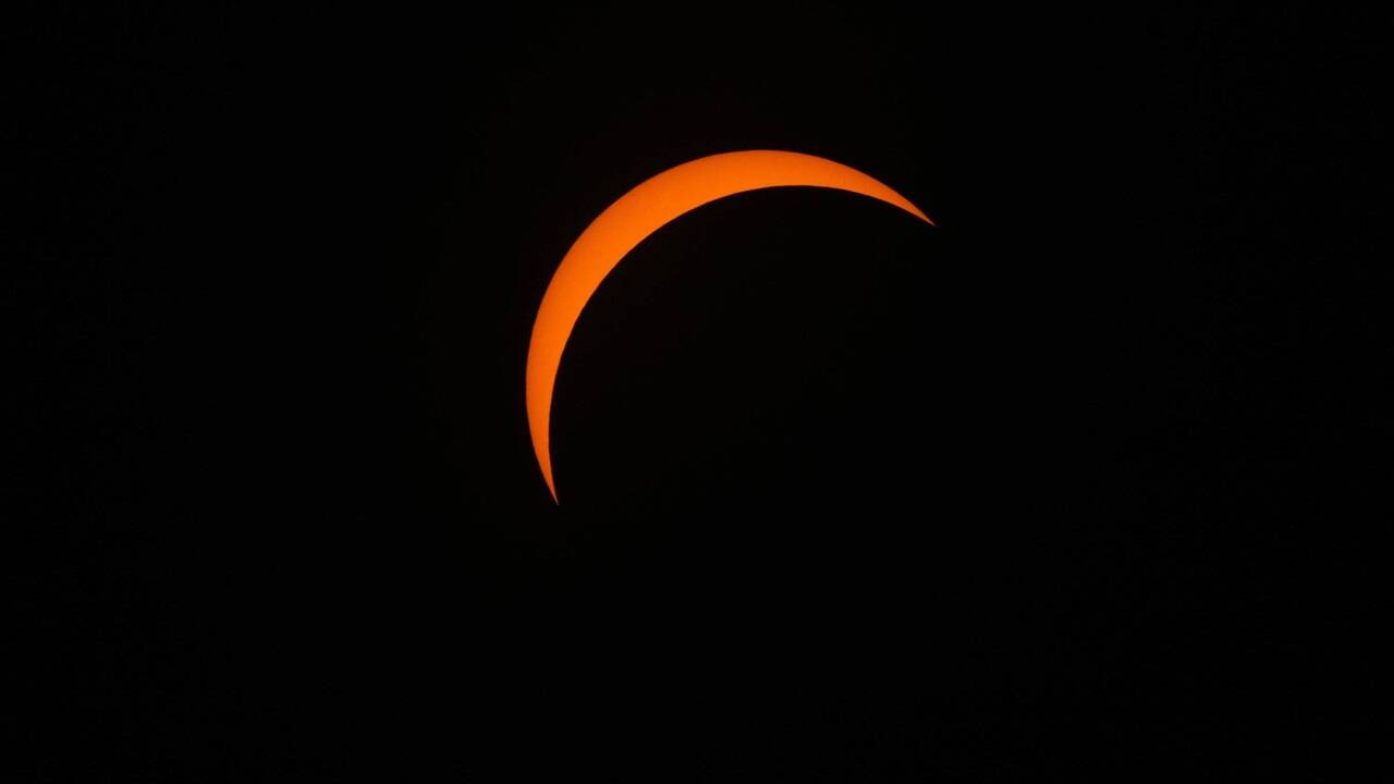 Die Anfangsphase der totalen Sonnenfinsternis war von Arlington, Texas, aus zu sehen. 