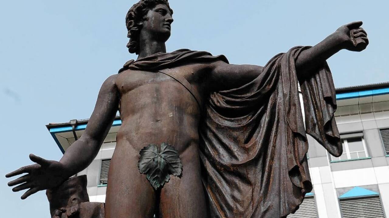 Ein gusseiserner „Apollo vom Belvedere“ aus der Mitte des 19. Jahrhunderts.  